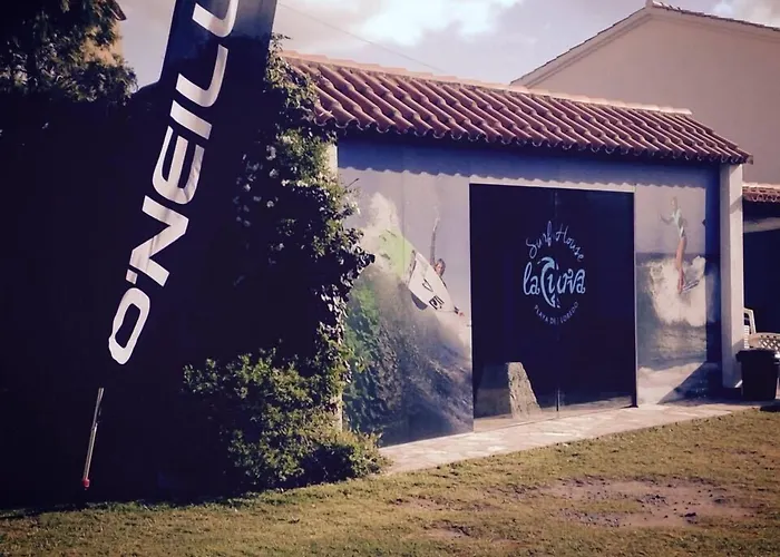 Photo de Bed and Breakfast La Curva Surfhouse à Loredo