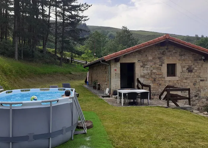 foto di Villa La Feria De Luena Tablado 